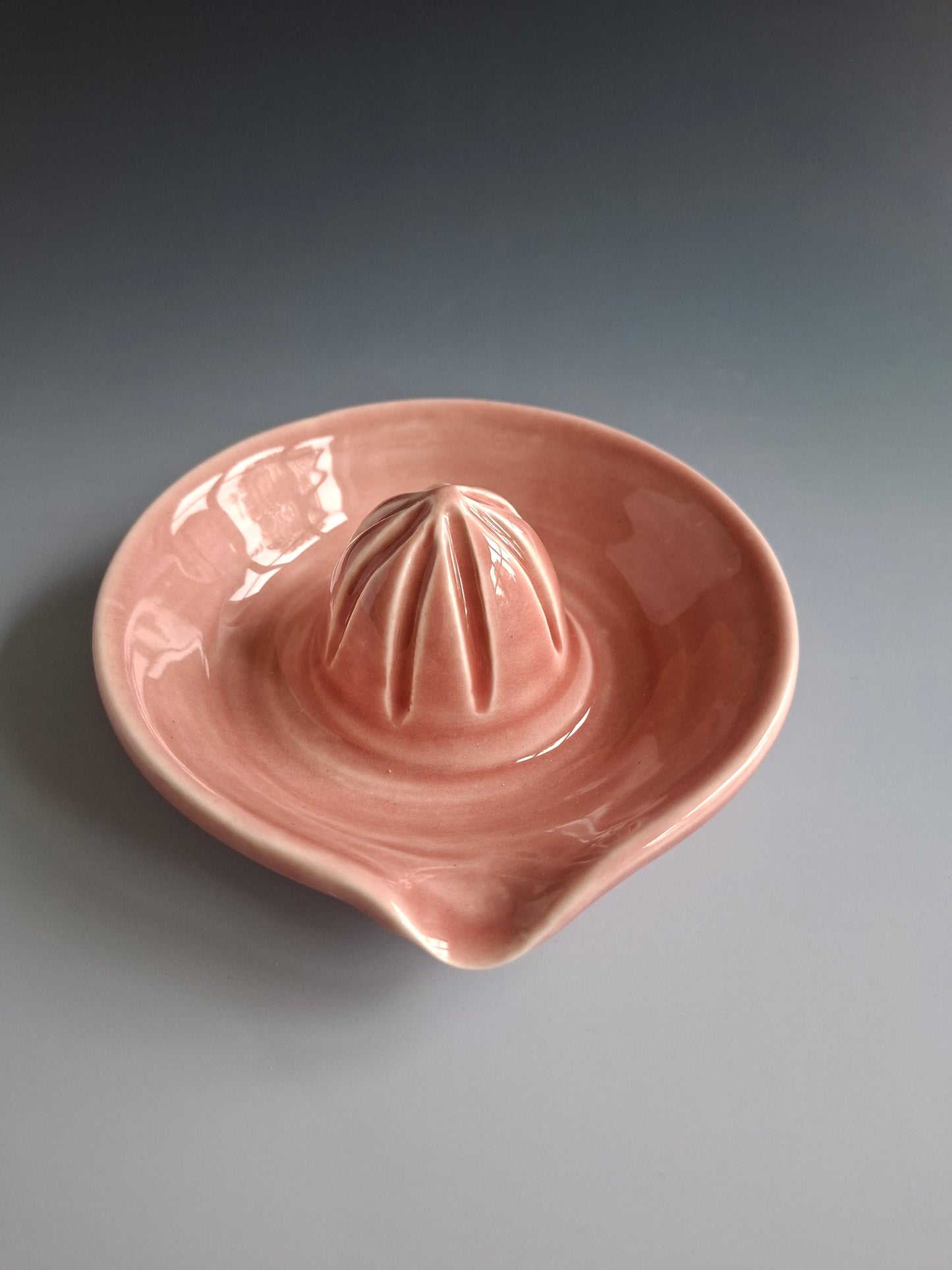 Dusky Pink Lemon Juicer