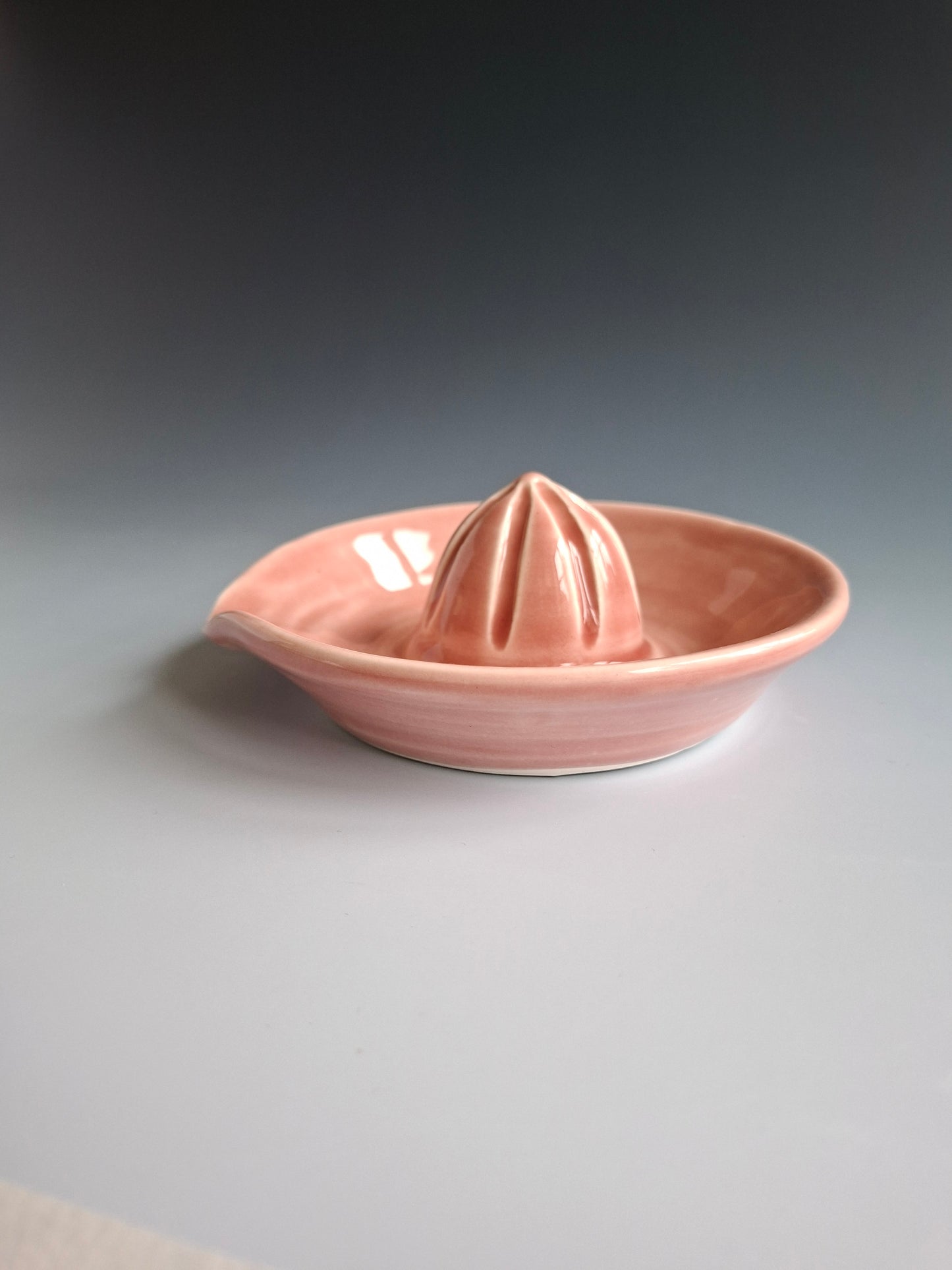 Dusky Pink Lemon Juicer